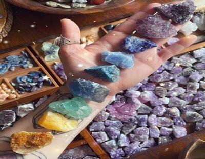 لأحجار الكريمة: قوة وتأثير لكل حجر