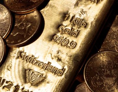 الذهب يرتفع مع زيادة الطلب على الملاذات الآمنة 