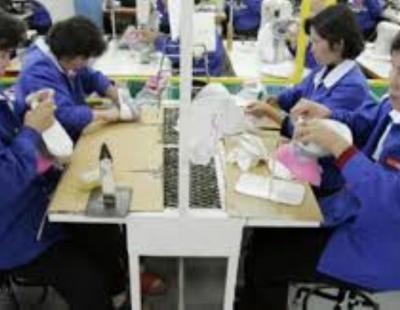 النساء العاملات بكوريا الشمالية ينفقن على أسرهن أكثر من الرجال