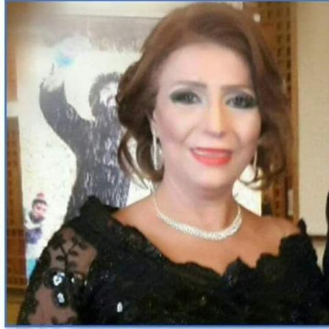 الفنانة دينا خانكان