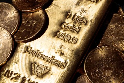 الذهب يرتفع مع زيادة الطلب على الملاذات الآمنة 