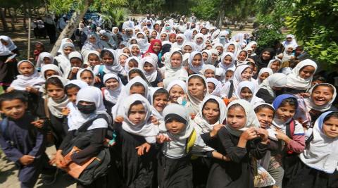 "صندوق التعليم لا ينتظر" يستعرض معاناة الفتيات الأفغانيات في الحصول على التعليم