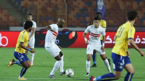 الزمالك ينتزع صدارة الدوري بعد الفوز بثلاثية على الاسماعيلى 