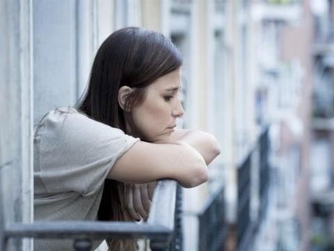 الإكتئاب يجعل النساء أكثر معاناة